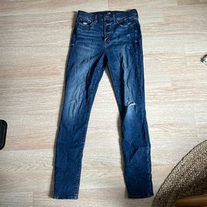 Gap dark wash skinny jeans
